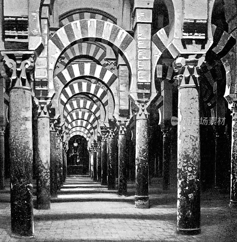 位于Córdoba的Córdoba清真寺大教堂的多柱式大厅，西班牙- 19世纪